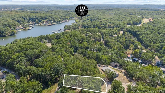 Living room — Lot 7 Chimney Point Sunrise Beach Missouri real estate