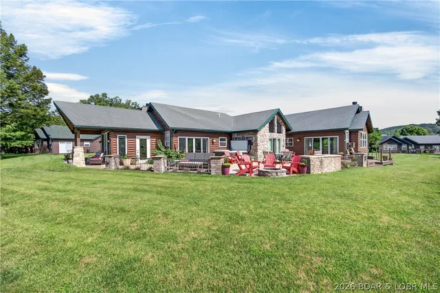 Front exterior — 23 Cottage Park E Camdenton Missouri real estate