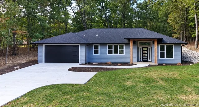 701 Spring Creek Drive, Porto Cima MO