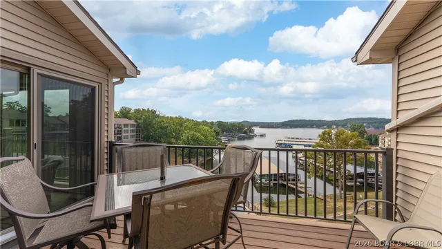 Front exterior — 70 Robinwood Drive Lake Ozark Missouri real estate