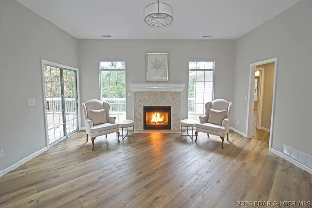 Primary bedroom — 615 Cherokee Road Four Seasons Missouri real estate