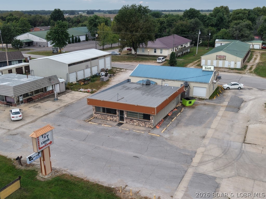 603 South Highway 5, Versailles MO
