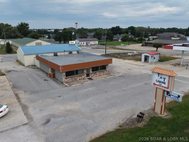 Front exterior — 603 South Highway 5 Versailles Missouri real estate