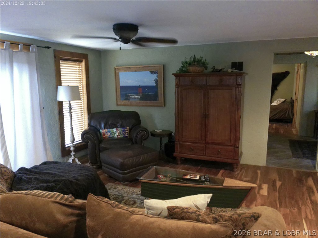 Photo 31
