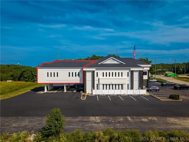 1196 Horseshoe Bend Parkway, Lake Ozark MO