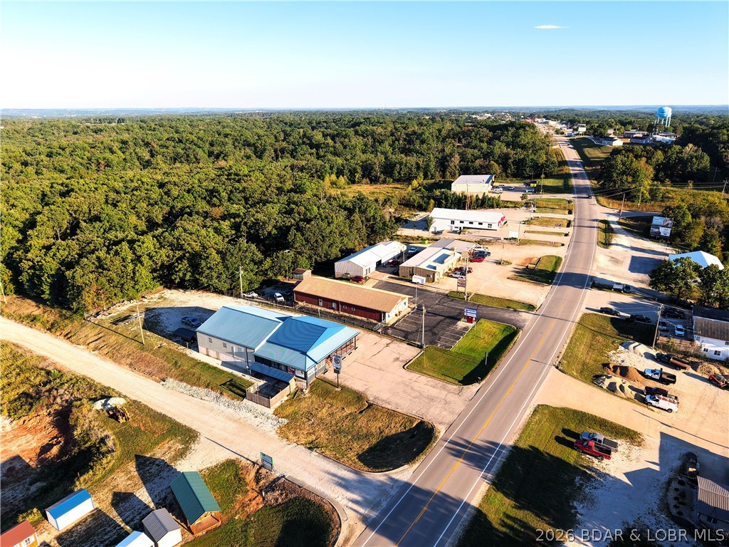 728 N Main St, Laurie MO