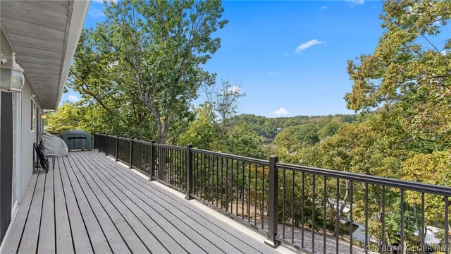 Kitchen — 197 Ridgewood Drive Four Seasons Missouri real estate