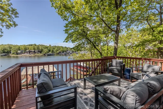 Front exterior — 4 Huckleberry Hill Court Sunrise Beach Missouri real estate