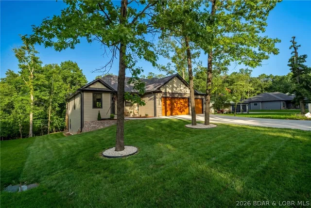 Living room — 344 Via Appia Drive Sunrise Beach Missouri real estate