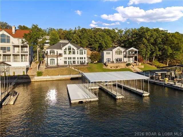 825 Grand View Drive, Sunrise Beach MO