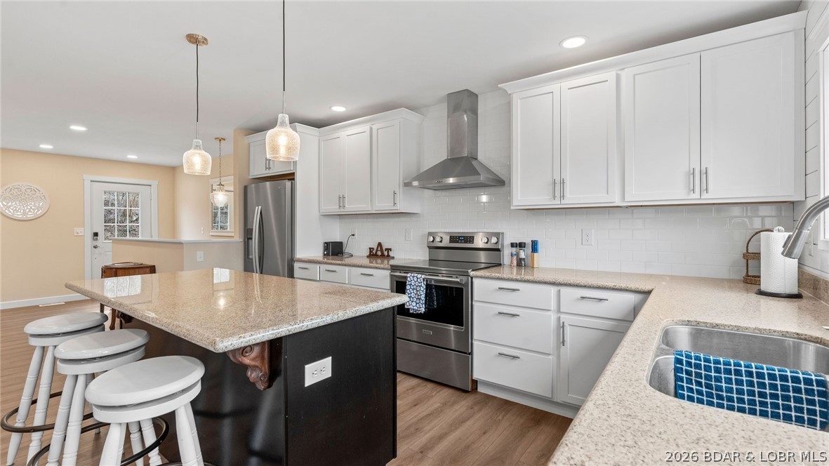 463 Lindsay Lane Camdenton Missouri 3 bedroom 3 bathroom home for sale listed at $369,500