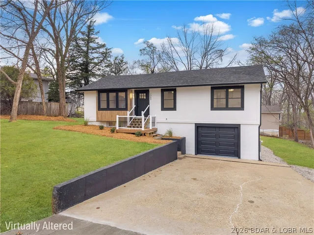 Front exterior — 1060 Park Lane Osage Beach Missouri real estate