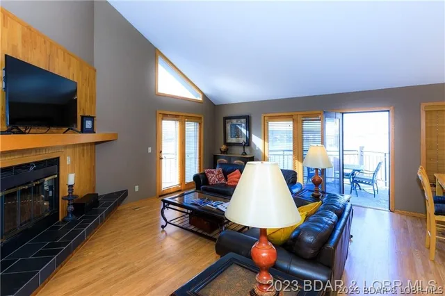 Primary bedroom — 4473 Hamrock Lane Osage Beach Missouri real estate
