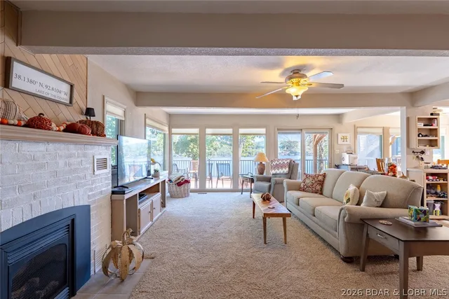 Primary bedroom — 15899 Santa Fe Trail Gravois Mills Missouri real estate