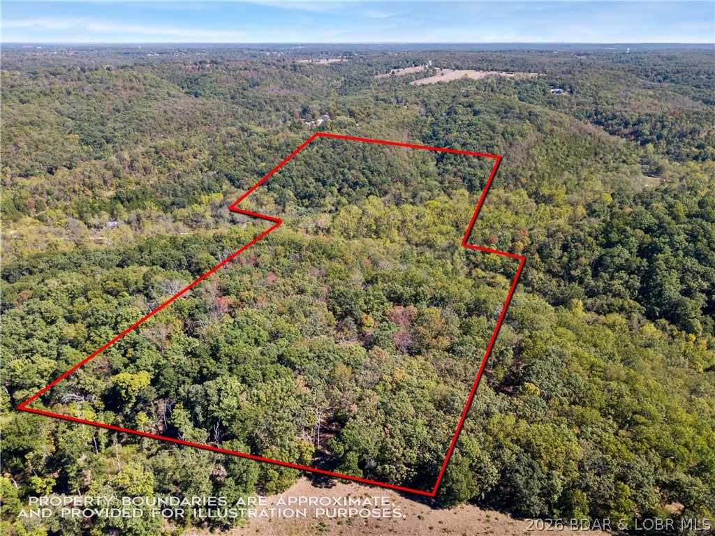 916 Deep Valley Road Camdenton Missouri home for sale listed at $74,900