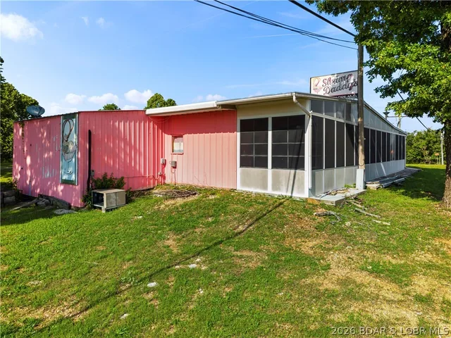 Kitchen — 16218 N State Highway 5 Sunrise Beach Missouri real estate