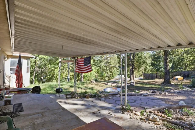 Kitchen — 621 Sportsmans Lodge Circle Sunrise Beach Missouri real estate
