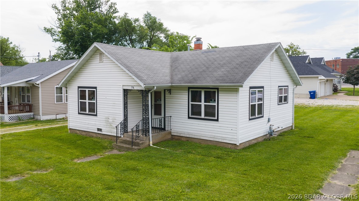 70 Camden Avenue, Camdenton MO