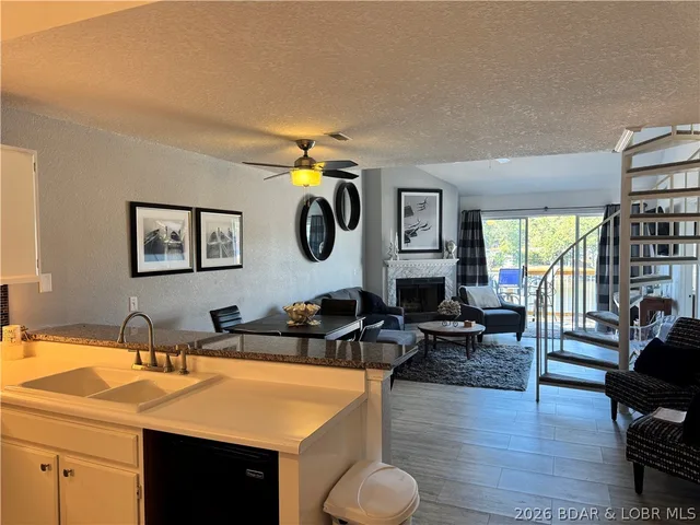 Kitchen — 1418 Ledges Osage Beach Missouri real estate