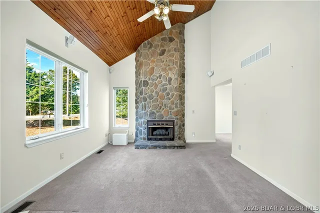 Living room — 1556 Leisure Court Osage Beach Missouri real estate
