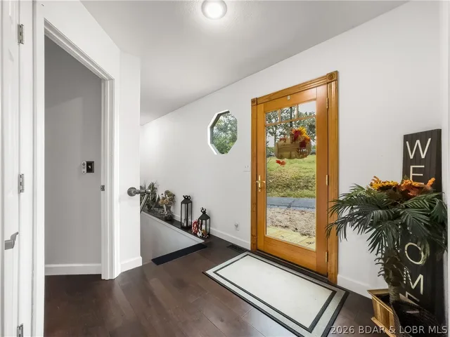 Living room — 33526 Dustin Road Sunrise Beach Missouri real estate