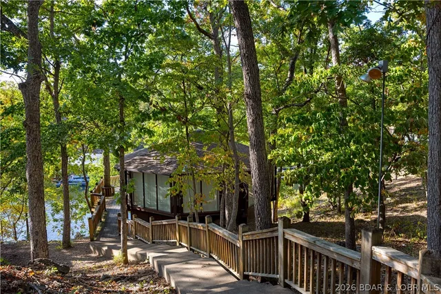 159 Tree Top Drive, Four Seasons, MO