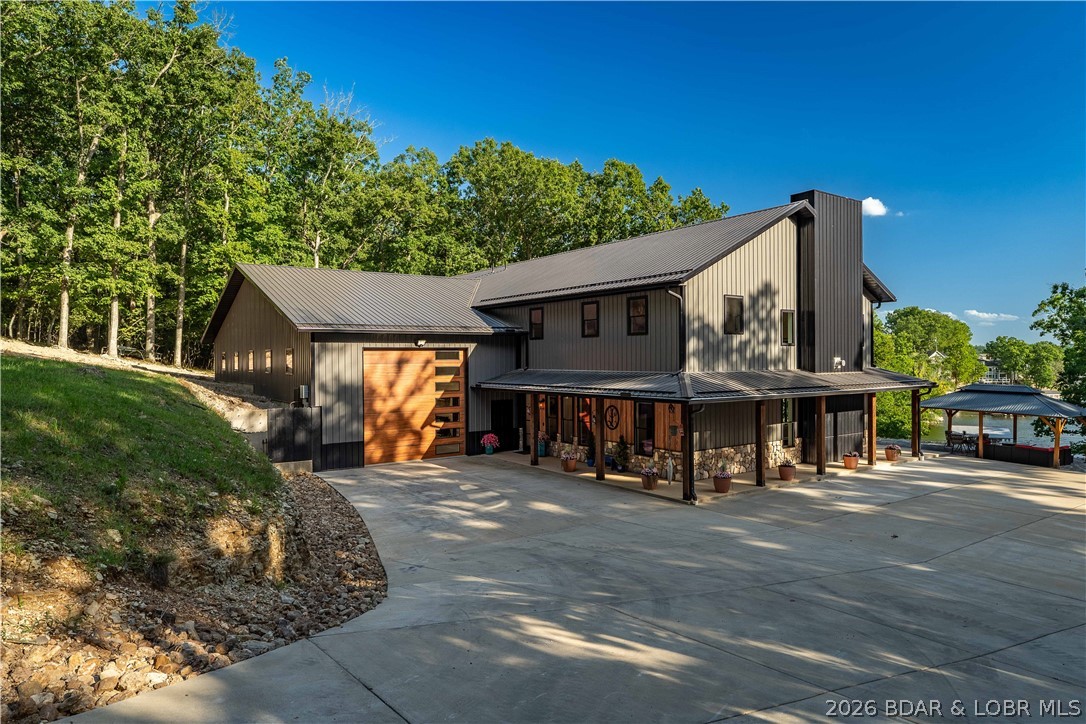 520 Blue Water Bay Drive, Sunrise Beach MO