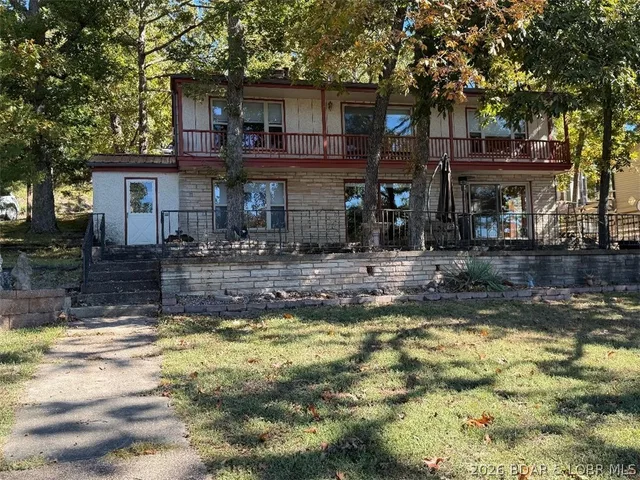 15 Bearcat Lane, Sunrise Beach MO
