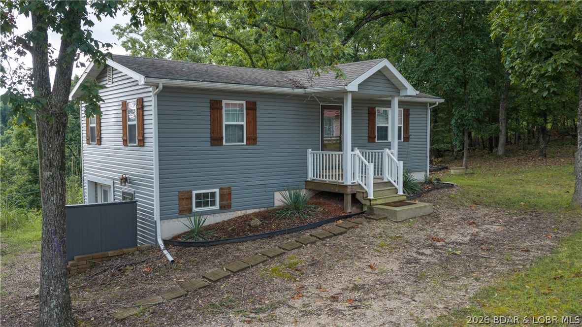 775 Sunrise Acres Point, Sunrise Beach MO