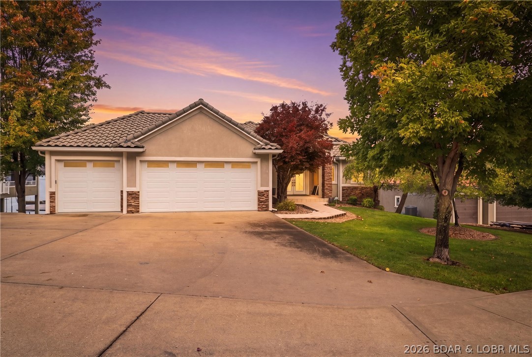 63 Pebble Beach Drive, Sunrise Beach MO