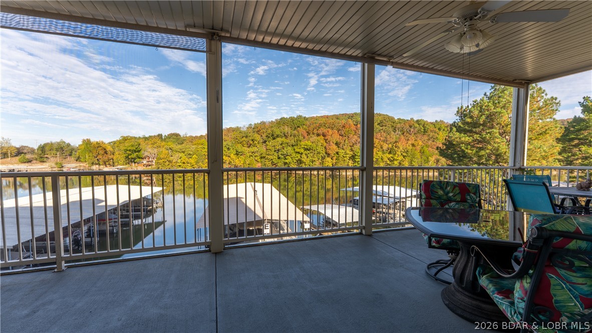 562 Hyd-A-Way Road, Camdenton MO