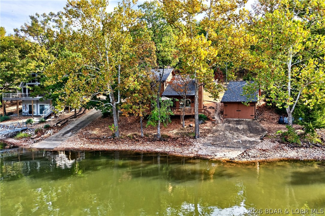 141 Fallen Oak Circle, Sunrise Beach, MO