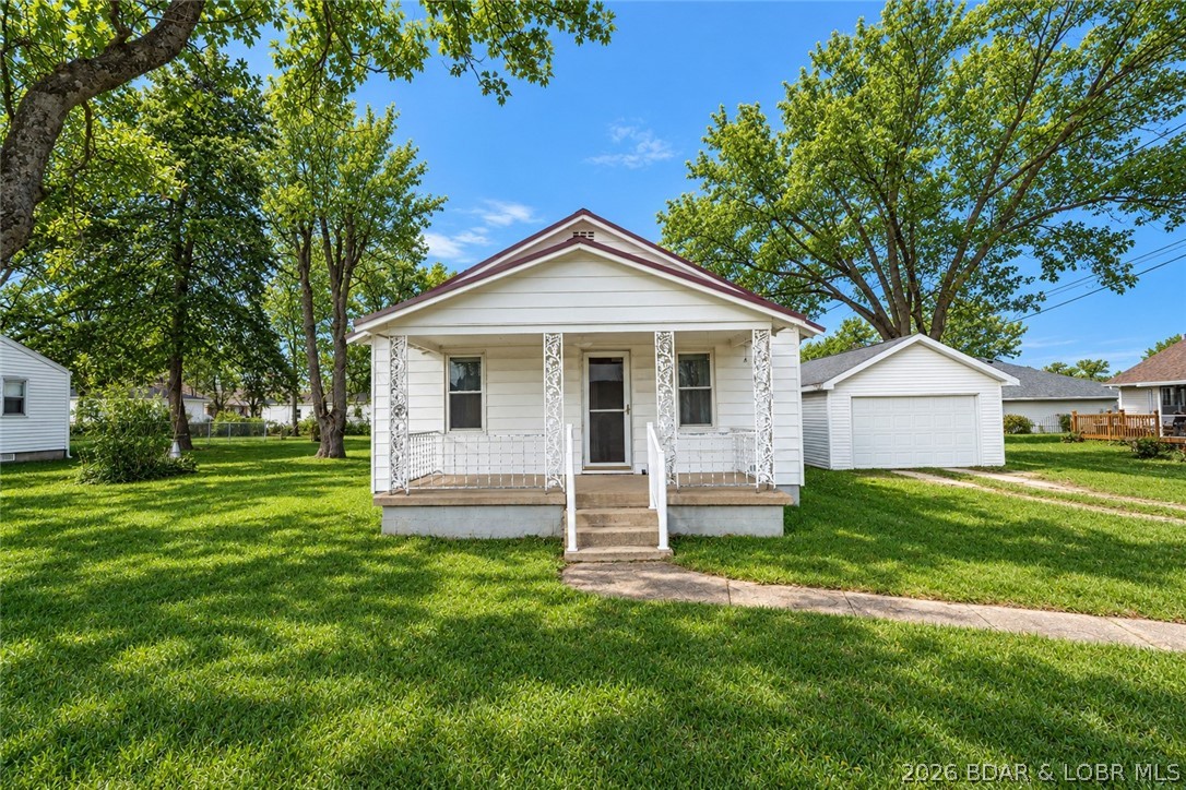 611 East 15th Street, Eldon MO