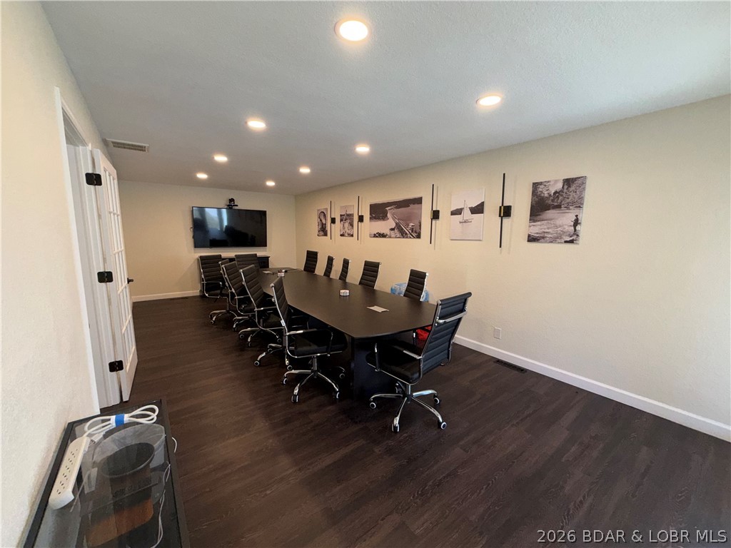 Primary bedroom — 1667 Bagnell Dam Boulevard Lake Ozark Missouri real estate