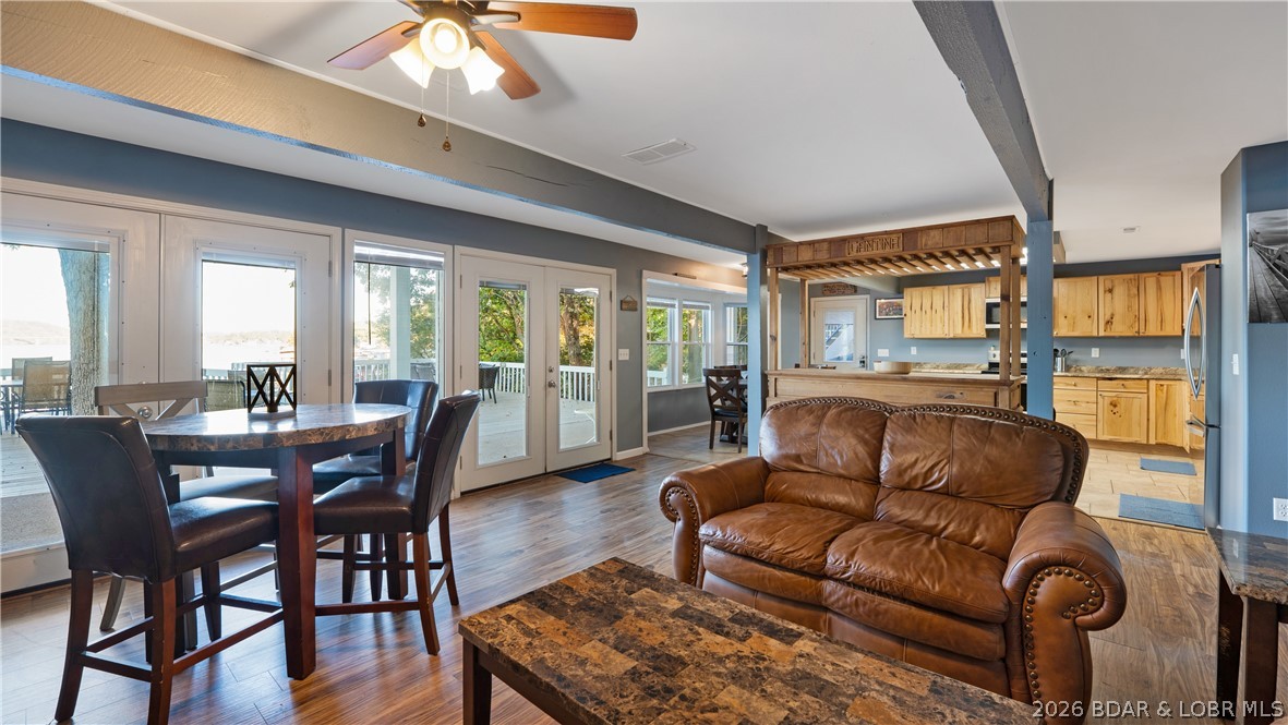 Living room — 31 Sunset View Road Sunrise Beach Missouri real estate