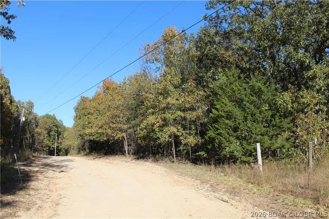 Front exterior — 3.39 ac Leaning Tree Road Versailles Missouri real estate