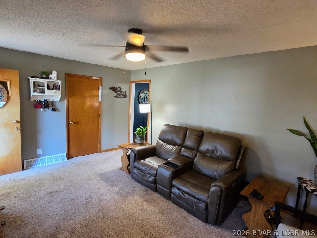 Garage — 208 South Hill Drive Stover Missouri real estate