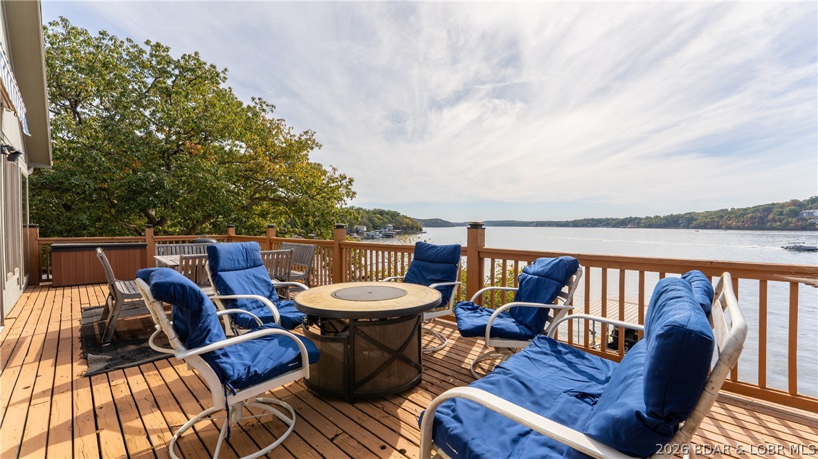 Kitchen — 308 Indian Park Lane Sunrise Beach Missouri real estate
