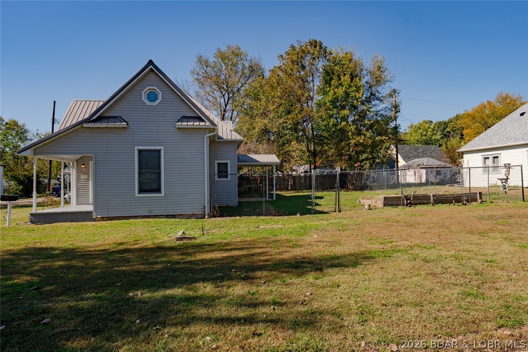 Kitchen — 401 North Maple Street Eldon Missouri real estate