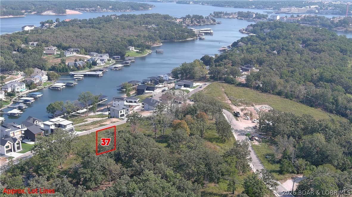 5200 Deephaven Lane Osage Beach Missouri home for sale listed at $139,900