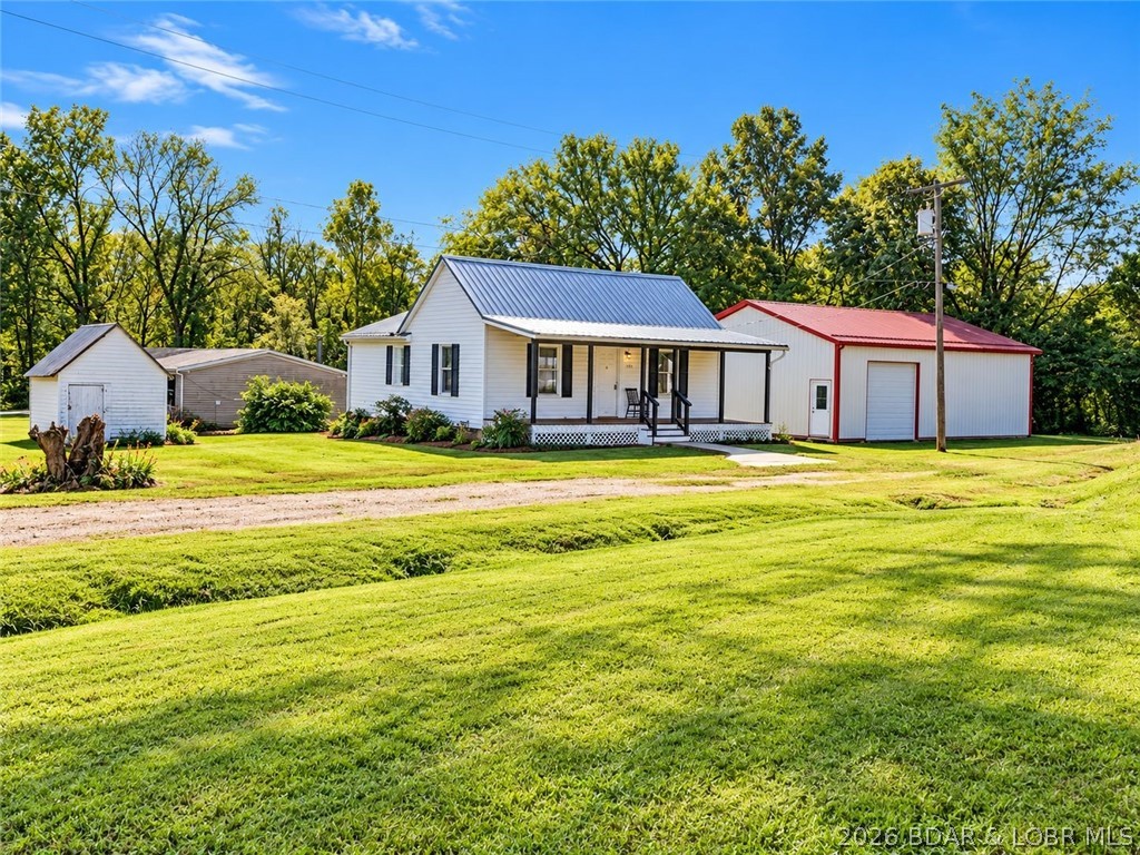 106 W. Byrd Street Tipton Missouri 2 bedroom 1 bathroom home for sale listed at $119,900