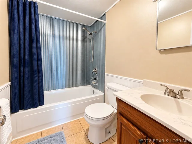 Primary bedroom — 106 W. Byrd Street Tipton Missouri real estate
