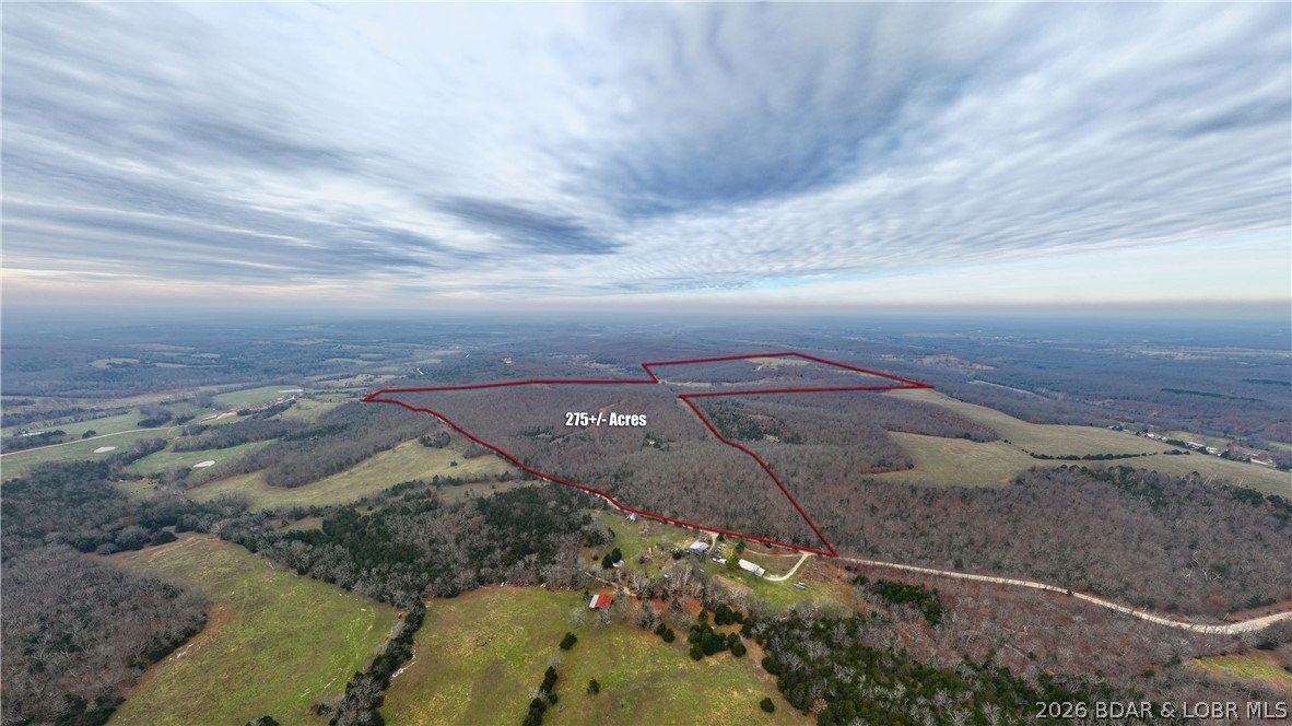 12765 Buckeye Road Crocker Missouri home for sale listed at $1,375,000