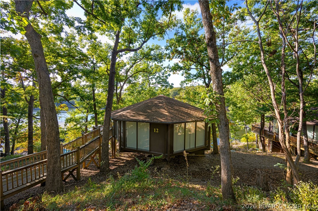 Living room — 179 Tree Top Drive Four Seasons Missouri real estate