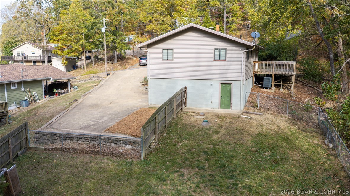 Front exterior — 22 Yorkshire Lane Camdenton Missouri real estate