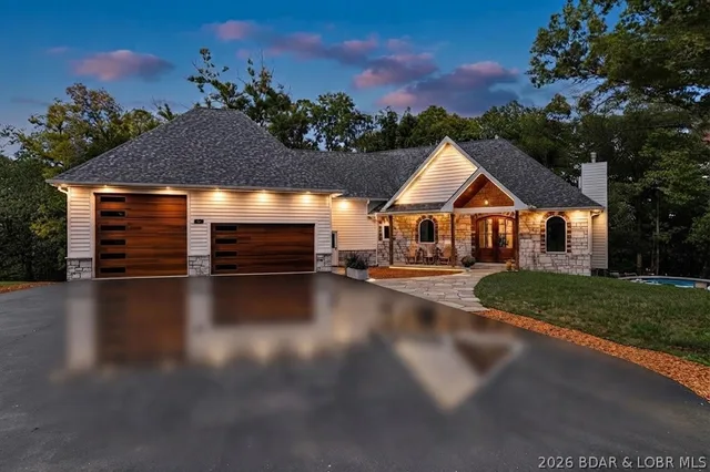 10 Strawberry FLD, Camdenton, MO