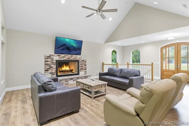 Living room — 10 Strawberry FLD Camdenton Missouri real estate