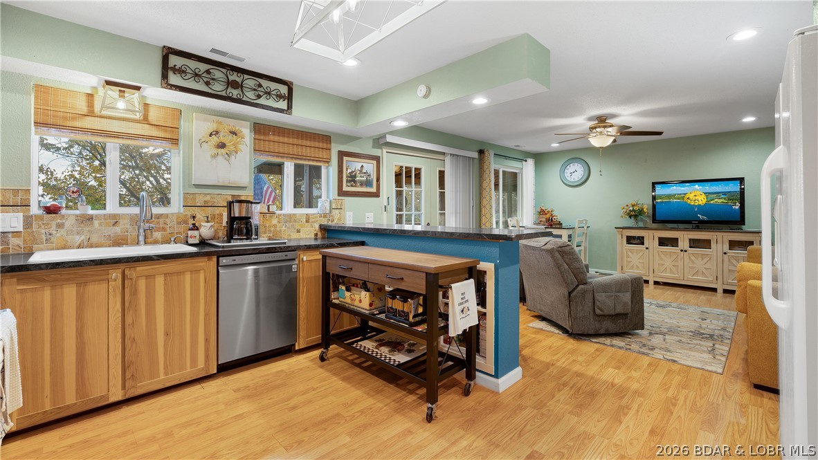 Kitchen — 1605 Autumn Lane Osage Beach Missouri real estate