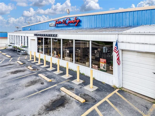 Front exterior — 500 S Commercial Street Crocker Missouri real estate