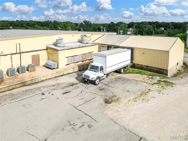 Primary bedroom — 500 S Commercial Street Crocker Missouri real estate